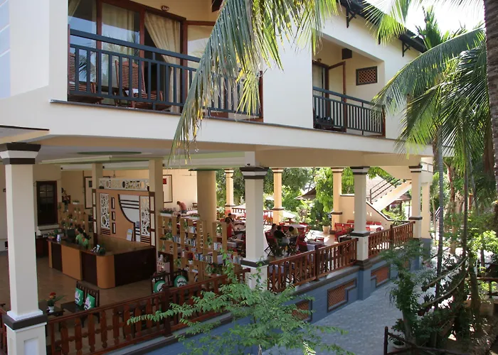 Khu nghỉ mát Bao Quynh 3*